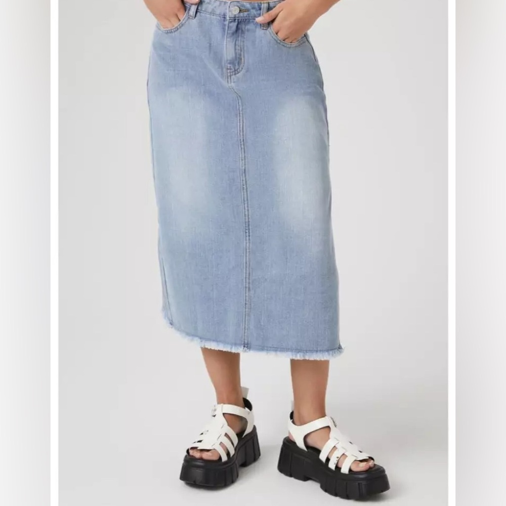 NWOT Forever 21 Light Blue Denim Midi Skirt Size 2X